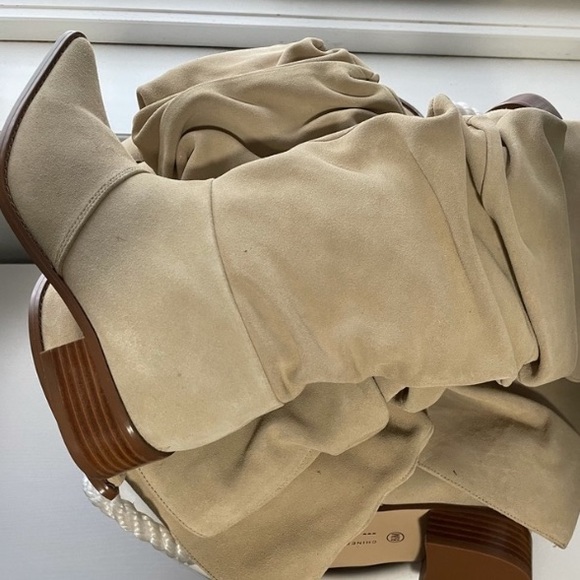 Tan Suede Knee High Boots Size 8 1/2 - Picture 7 of 8